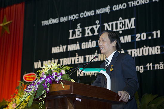 Kỷ niệm 32 năm Ngày nhà giáo Việt Nam 20-11 và 69 năm ngày truyền thống nhà trường 29-11