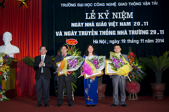 Kỷ niệm 32 năm Ngày nhà giáo Việt Nam 20-11 và 69 năm ngày truyền thống nhà trường 29-11