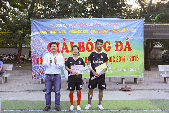 Bế mạc giải bóng đá sinh viên cơ khí 2014