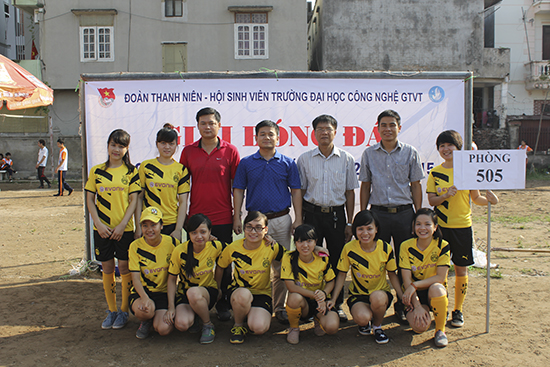 Khai mạc giải bóng đá nam nữ Hội sinh viên ký túc xá 2014