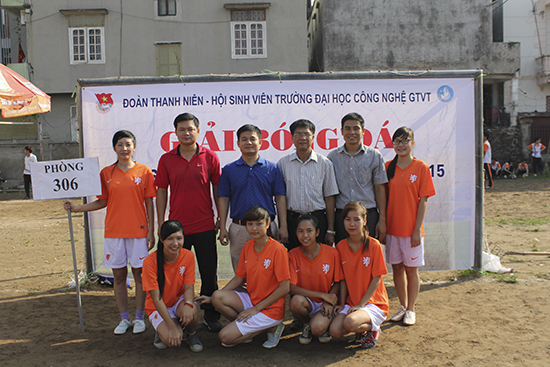 Khai mạc giải bóng đá nam nữ Hội sinh viên ký túc xá 2014