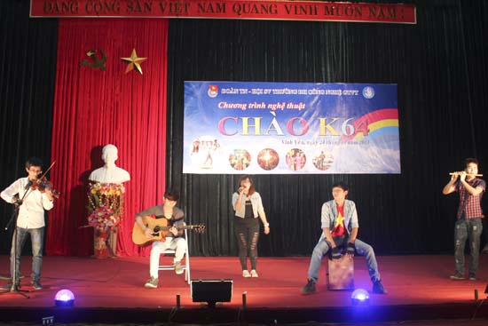 chao-tan-sinh-vien-khoa-64