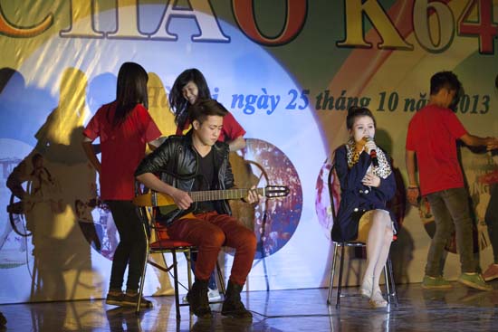 chao-tan-sinh-vien-khoa-64