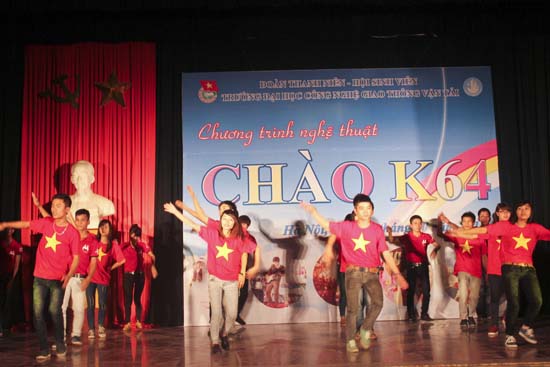 chao-tan-sinh-vien-khoa-64