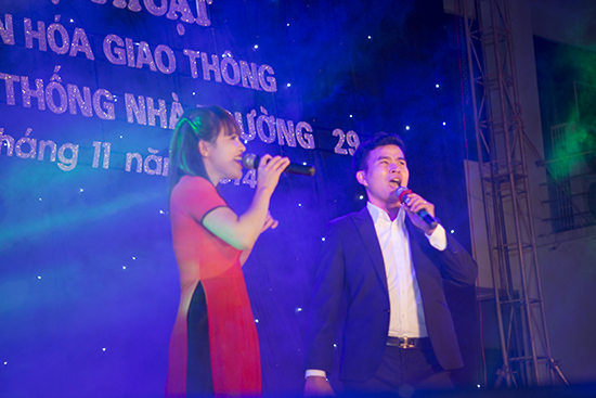 Rực rỡ sắc màu chương trình nhạc hội văn hóa giao thông, chào K65