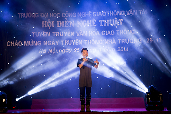 Rực rỡ sắc màu chương trình nhạc hội văn hóa giao thông, chào K65
