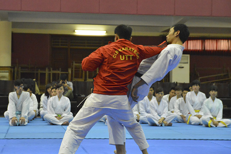 Chương trình Giao lưu, biểu diễn Võ thuật Karatedo giữa Sinh viên Đại học Công nghệ GTVT và các Võ sư Nhật Bản năm 2015