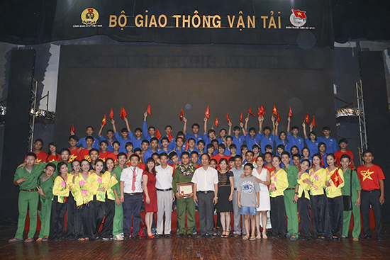 Đại học Công nghệ GTVT đạt huy chương vàng tại chung kết Cuộc thi Tiếng hát Ngành GTVT năm 2014