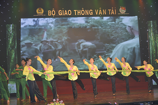 Đại học Công nghệ GTVT đạt huy chương vàng tại chung kết Cuộc thi Tiếng hát Ngành GTVT năm 2014