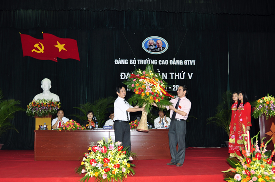 Đại hội Đảng bộ lần thứ V trường Cao đẳng GTVT