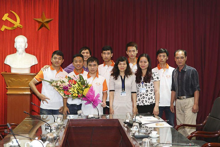 Đội tuyển Olympic Cơ học trường Đại học Công nghệ GTVT đạt thành tích cao tại Kỳ thi Olymlic Cơ học toàn quốc lần thứ XXVII năm 2015