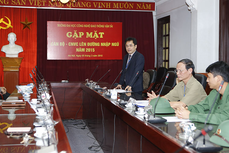 Gặp mặt cán bộ - công nhân viên chức lên đường nhập ngũ năm 2015