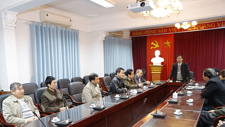 Gặp mặt cán bộ, giáo viên, viên chức nghỉ chế độ hưu trí năm 2014