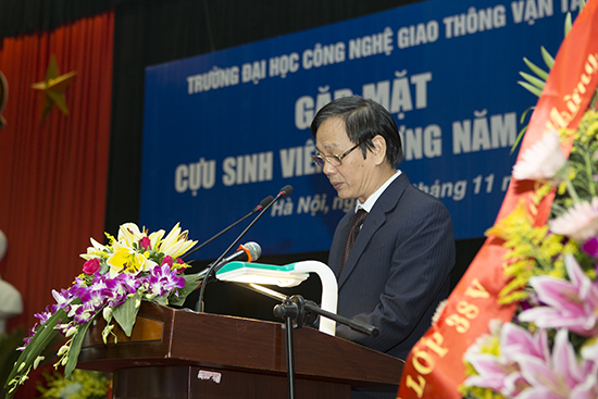 Gặp mặt cựu sinh viên trường năm 2014