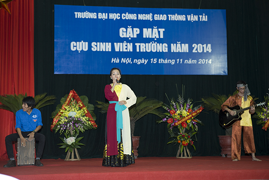 Gặp mặt cựu sinh viên trường năm 2014