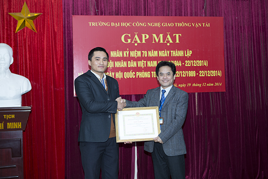 Họp mặt truyền thống nhân Kỷ niệm 70 năm ngày thành lập QĐND Việt Nam 22/12