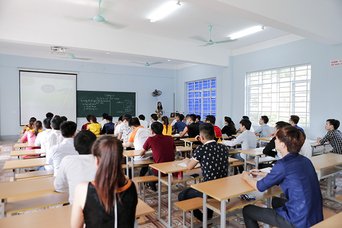 Giảng đường cơ sở đào tạo Thái Nguyên