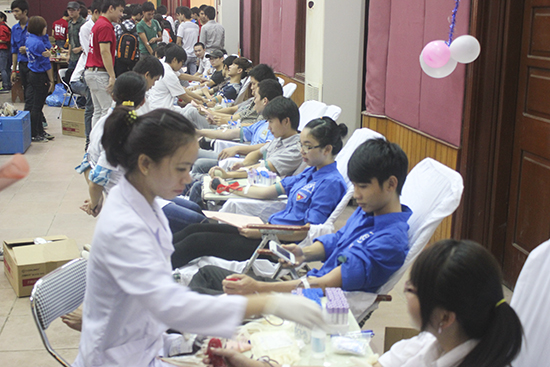 Hiến máu tình nguyện vì nạn nhân tai nạn giao thông