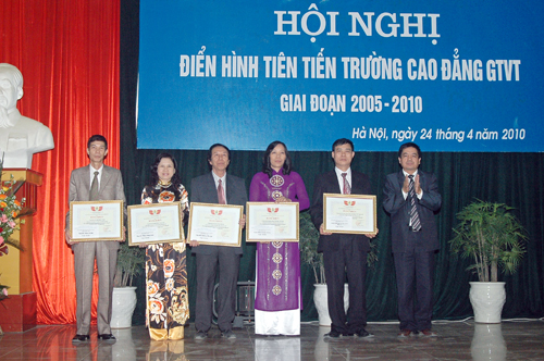 Hội nghị điển hình tiên tiến Cao đẳng GTVT 2010
