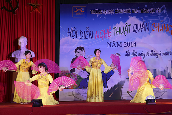 Hội diễn nghệ thuật quần chúng lần thứ 2 năm 2014
