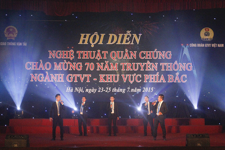 Hội diễn nghệ thuật quần chúng năm 2015 chào mừng 70 năm ngày truyền thống ngành GTVT