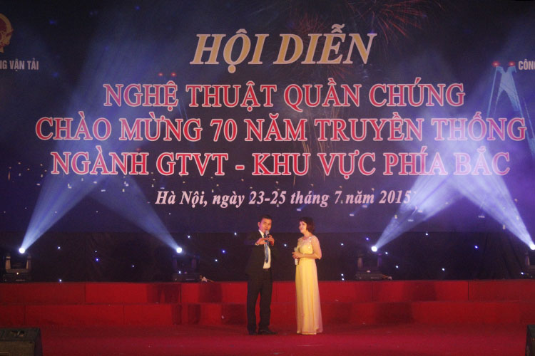 Hội diễn nghệ thuật quần chúng năm 2015 chào mừng 70 năm ngày truyền thống ngành GTVT