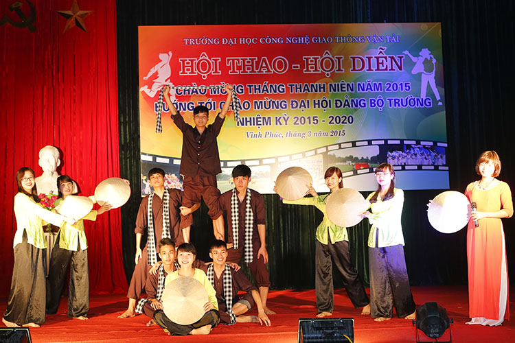 Hội diễn văn nghệ Chào mừng Tháng Thanh niên năm 2015 tại Cơ sở đào tạo Vĩnh Phúc