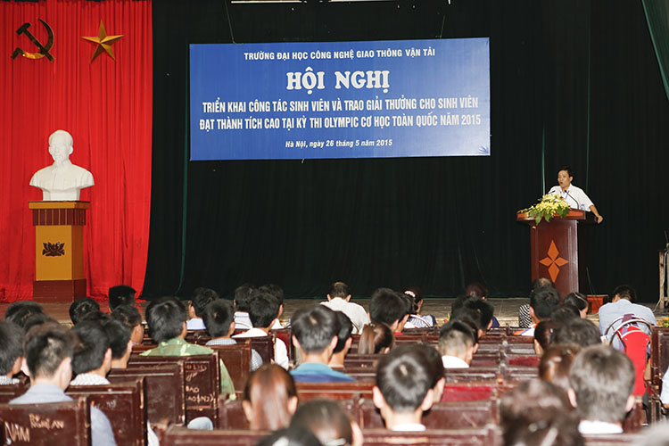 Hội nghị triển khai công tác sinh viên và trao giải cho sinh viên đạt thành tích cao tại kỳ thi Olympic cơ học toàn quốc năm 2015