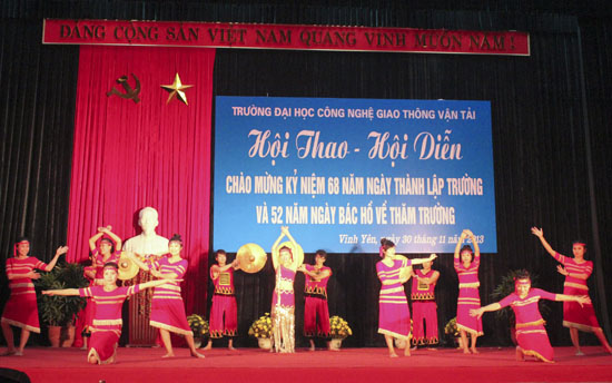 Hội thao hội diễn năm 2013