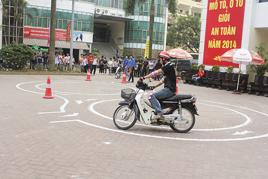 Hội thi lái xe mô tô giỏi, an toàn năm 2014