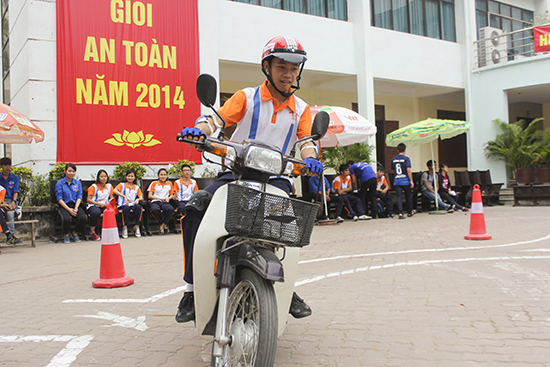 Hội thi lái xe mô tô giỏi, an toàn năm 2014