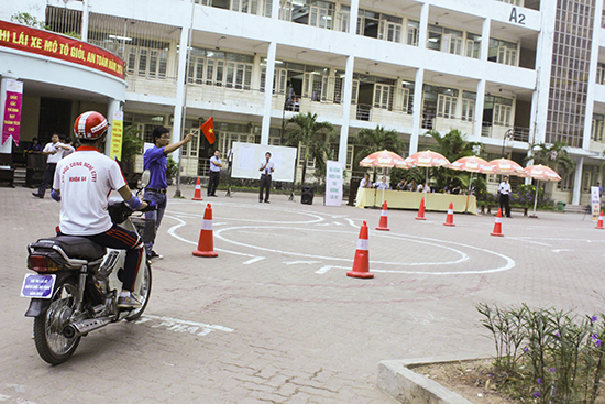 Hội thi lái xe mô tô giỏi, an toàn năm 2014