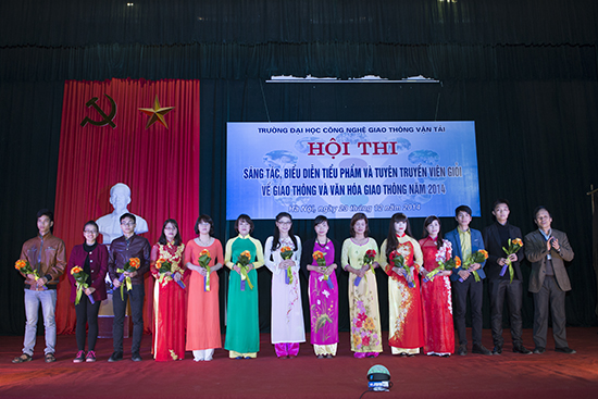 Hội thi sáng tác, biểu diễn tiểu phẩm tuyên truyền các luật về giao thông và văn hóa giao thông năm 2014