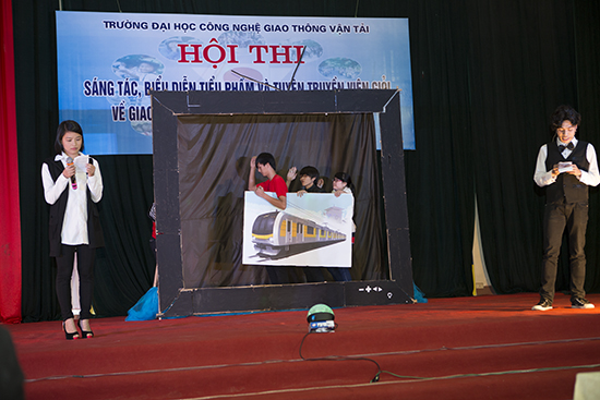 Hội thi sáng tác, biểu diễn tiểu phẩm tuyên truyền các luật về giao thông và văn hóa giao thông năm 2014