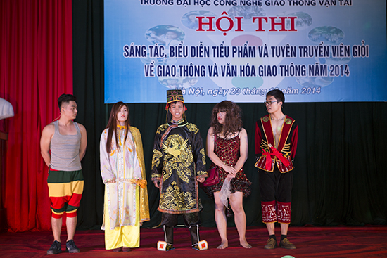 Hội thi sáng tác, biểu diễn tiểu phẩm tuyên truyền các luật về giao thông và văn hóa giao thông năm 2014