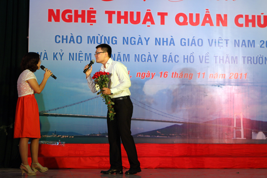 (utt.vn)Hội diễn nghệ thuật quần chúng năm 2011