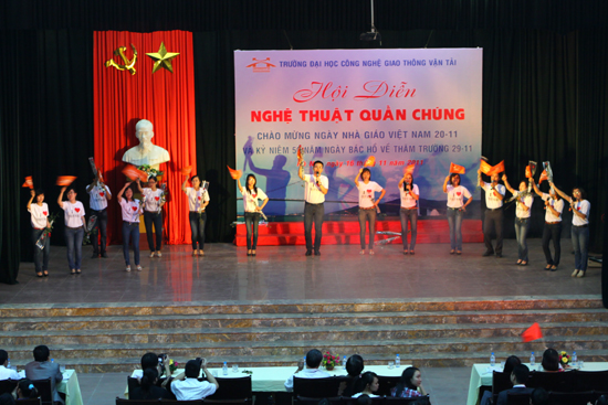 (utt.vn)Hội diễn nghệ thuật quần chúng năm 2011