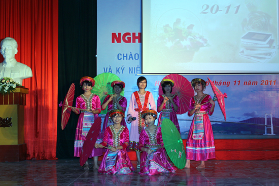 (utt.vn)Hội diễn nghệ thuật quần chúng năm 2011