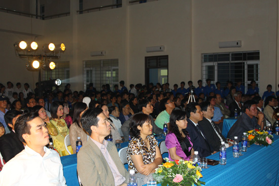 (utt.edu.vn)Hội thao hội diễn 2011 (utt.edu.vn)Hội thao hội diễn 2011