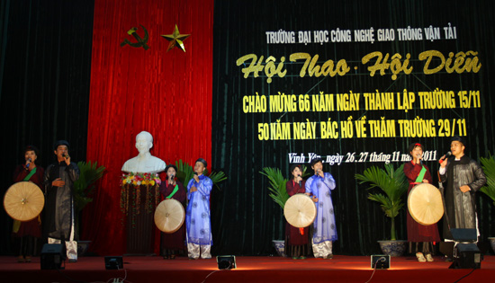 (utt.edu.vn)Hội thao hội diễn 2011 (utt.edu.vn)Hội thao hội diễn 2011