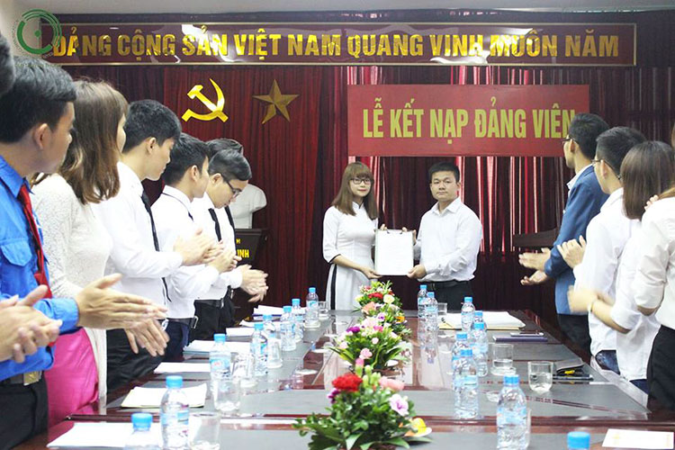 lễ kết nạp đảng viên