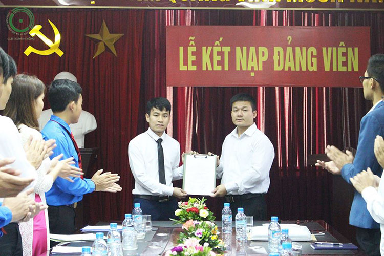lễ kết nạp đảng viên