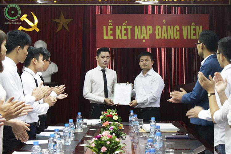 lễ kết nạp đảng viên