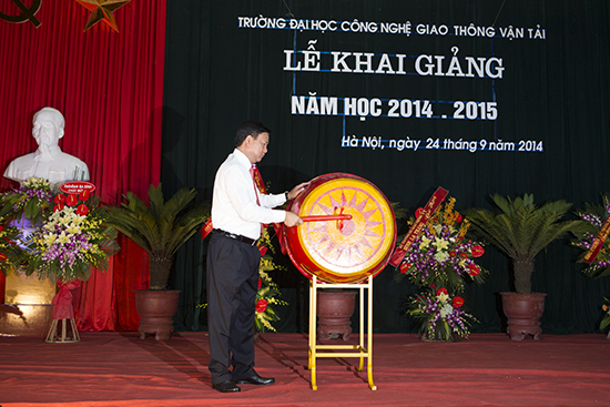 Khai giảng năm học mới 2014 - 2015