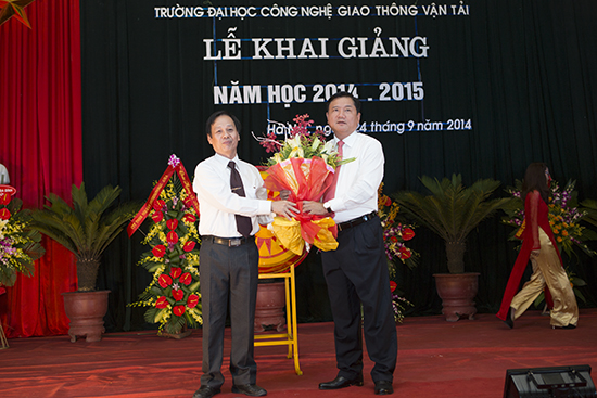 Khai giảng năm học mới 2014 - 2015