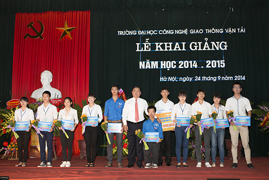Khai giảng năm học mới 2014 - 2015