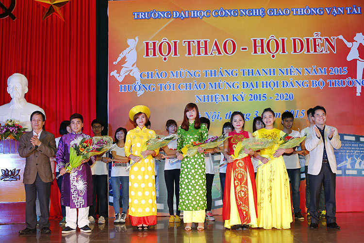 Khai mạc Hội diễn văn nghệ Chào mừng Tháng Thanh niên năm 2015