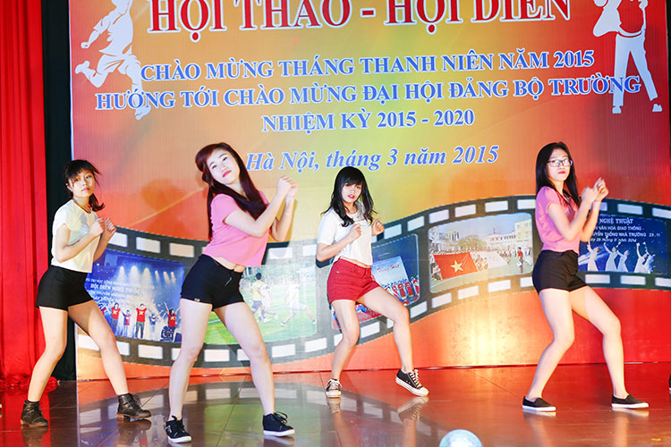 Khai mạc Hội diễn văn nghệ Chào mừng Tháng Thanh niên năm 2015