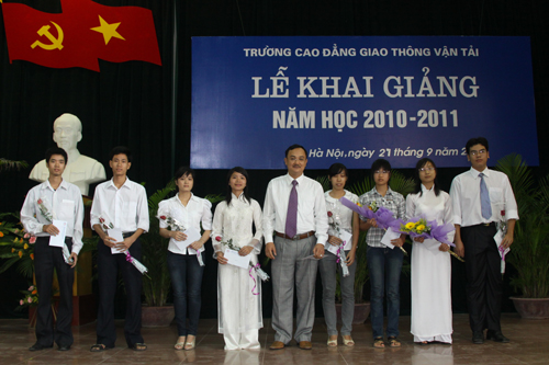 Lễ khai giảng năm học 2010-2011 trường Cao đẳng GTVT