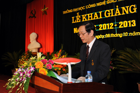 Khai giảng năm học 2012 - 2013